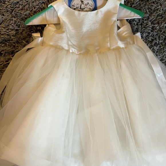 Elegant White Kids Dress - Picture 2 of 5